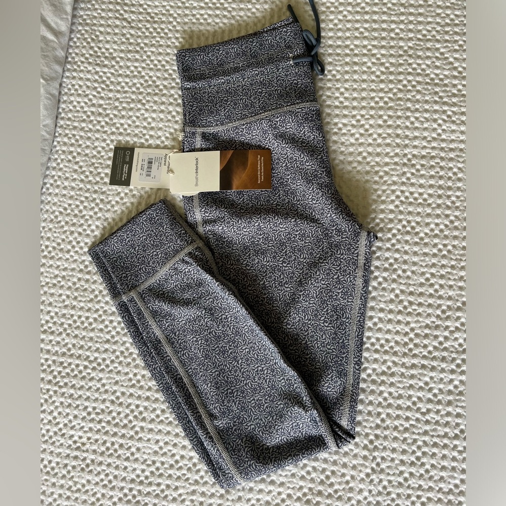 Vuori Women’s Leggings NWT!